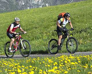 mountainbike-wellness-pool-sauna-suedtirol-hotels